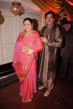 POonam Sinha, Shatrughun Sinha at Ghazal festival Khazana day 2 in Trident, Mumbai on 30th July 2011 (62).JPG